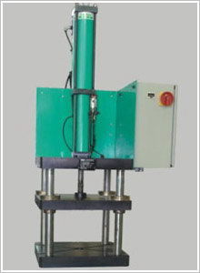 找氣液增力缸-氣液增壓缸價格/上海達諾爾機械設備的四柱式沖壓機MA/MAG系列-四柱式沖壓機價格_四柱式沖壓機廠家價格、圖片、詳情,上一比多_一比多產品庫