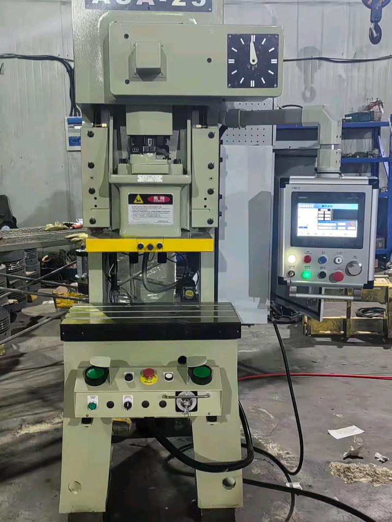 普通沖床升級(jí)伺服沖床 澳瑪特伺服技術(shù)引領(lǐng)智能沖壓新潮流